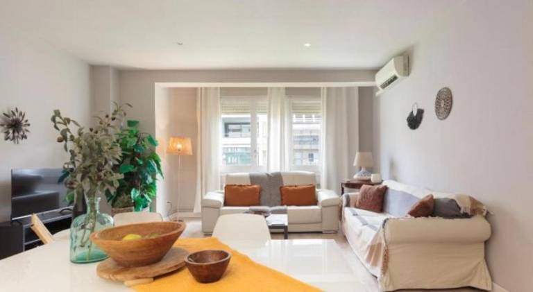 Rental apartment | Near Casa Milà — photo 2