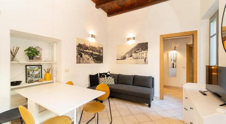 Apartment | Next to Como Cathedral | Pets allowed in Brunate