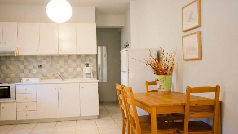 Holiday apartment with garden — photo 3