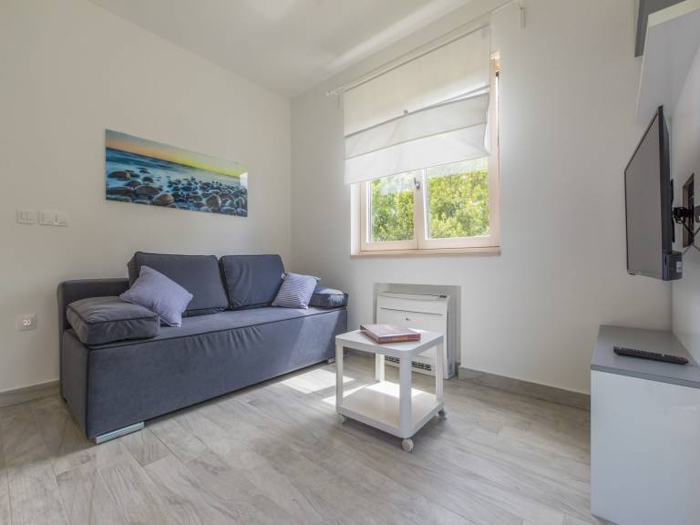 Rental apartment with patio | Garden view — photo 3