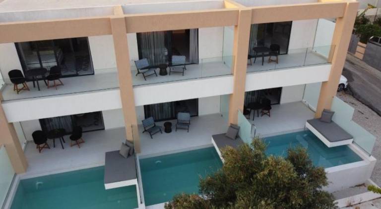 Serviced apartment for 4 persons in Chania