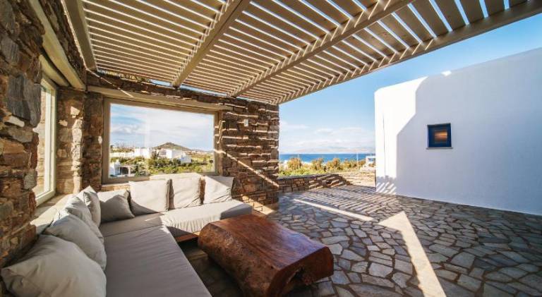Villa with pool — photo 3
