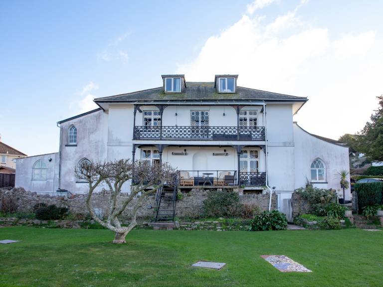 Children-friendly cottage with grill & yard | Water view | Pets allowed — photo 2