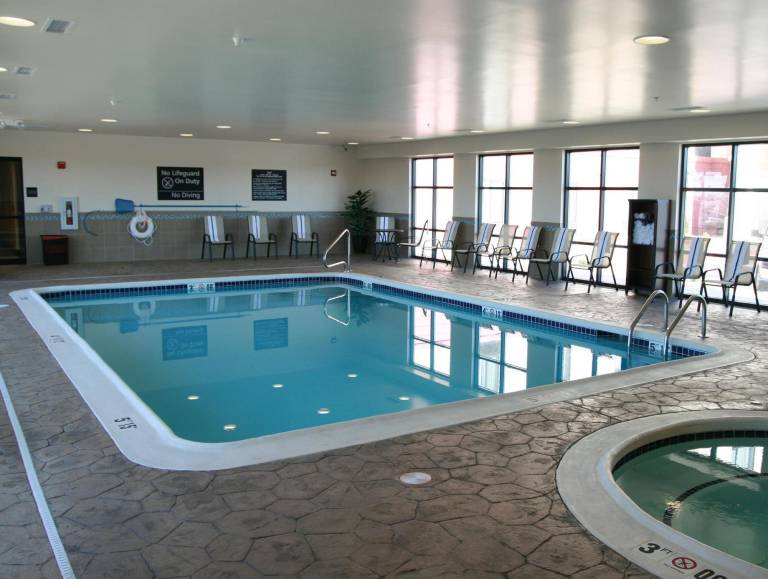 Hampton Inn Topeka — photo 2