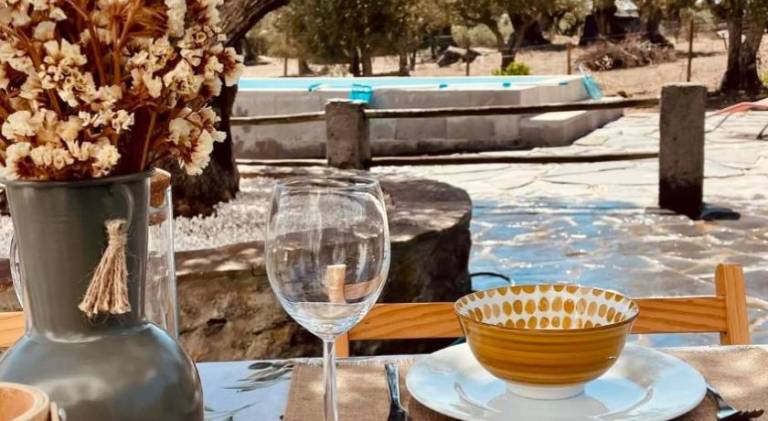 Vacation home with garden, patio & pool | Pet-friendly — photo 3