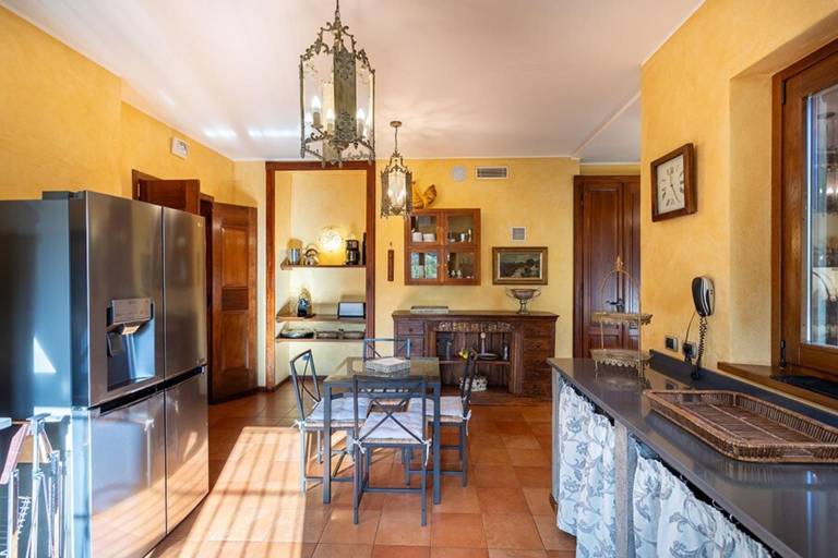 Family-friendly villa with terrace, garden & private pool | Lake view | Suitable for remote work | Dogs allowed — photo 5