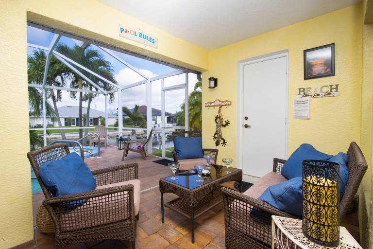 Family-friendly spacious house with jacuzzi, barbecue & private pool | Water view | Pets allowed — photo 5