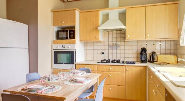 Holiday apartment with 3 rooms for 6 persons — photo 5