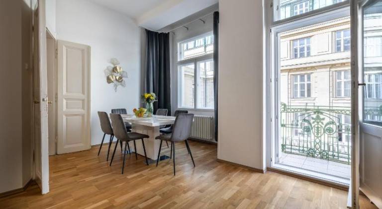 Holiday apartment | Next to Prague astronomical clock — photo 2