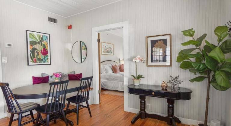 Be A Nomad - Historic 6BR Cottage Steps to Jacksonville Beach Sleeps 12 — photo 3