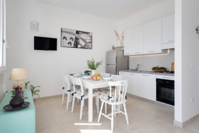 Child-friendly lovely rental apartment with terrace | Beach view | Beach nearby | Pets allowed — photo 2