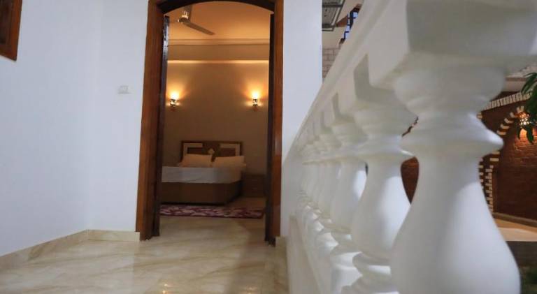 Holiday apartment with patio & garden | Close to Medinet Habu | Dogs allowed — photo 5