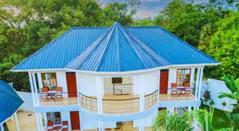 Hellens Riverside Villas - KIBO WING — photo 2