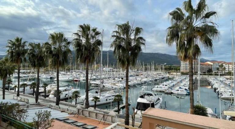 Apartment | Close to the beach | Dogs allowed in Collioure