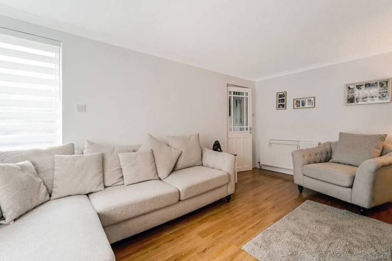 House  Airdrie