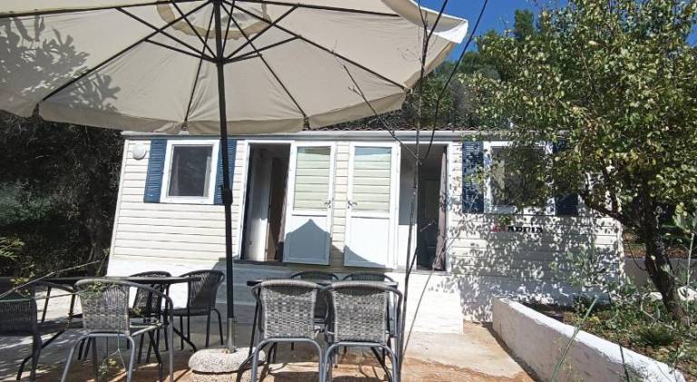 Vacation home with patio & yard | Pets are welcome — photo 4