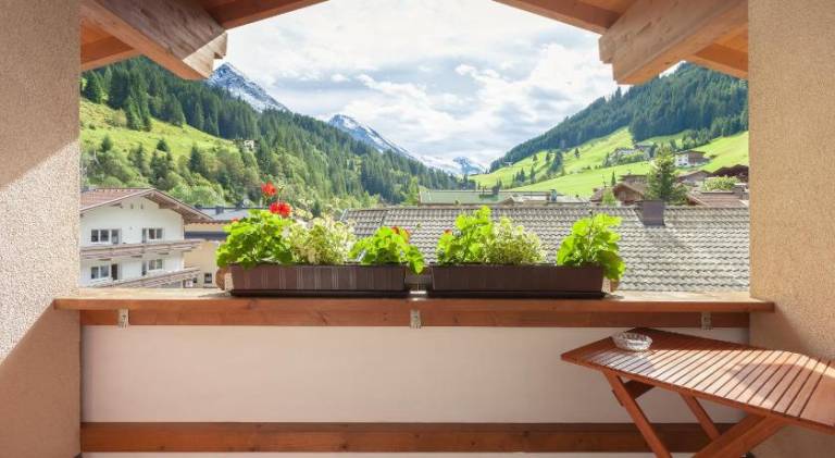Beautiful apartment with grill & terrace | Close to the ski | Pet-friendly in Tux