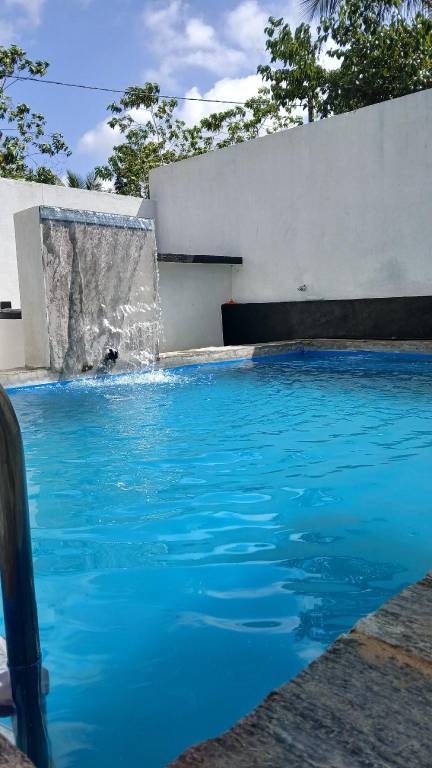 Villa with pool, patio & garden in Hikkaduwa