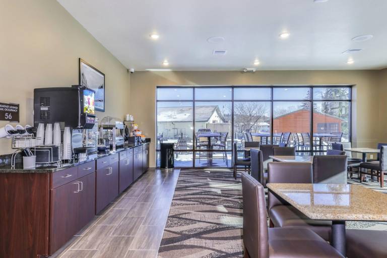 Cobblestone Hotel & Suites - Rhinelander — photo 3