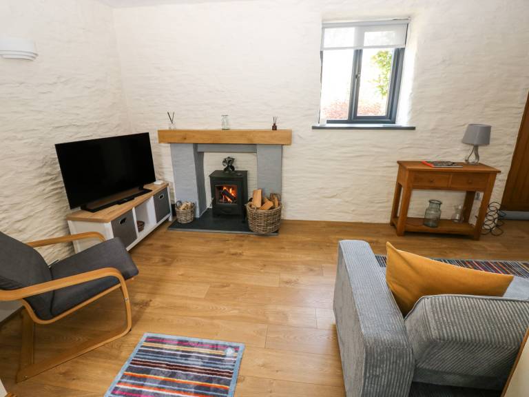 Child-friendly pleasant cottage with yard | Pet-friendly — photo 3