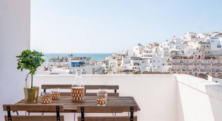 Rental apartment with patio | Beach nearby | Pets allowed in Albufeira