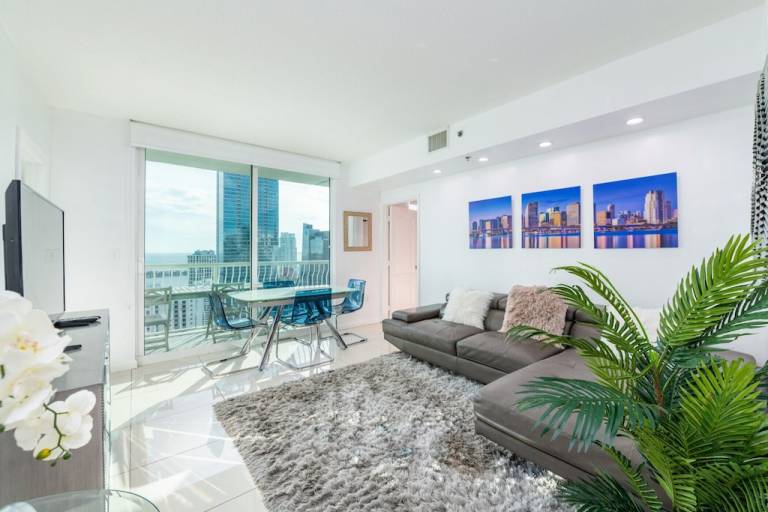 Condo Coconut Grove