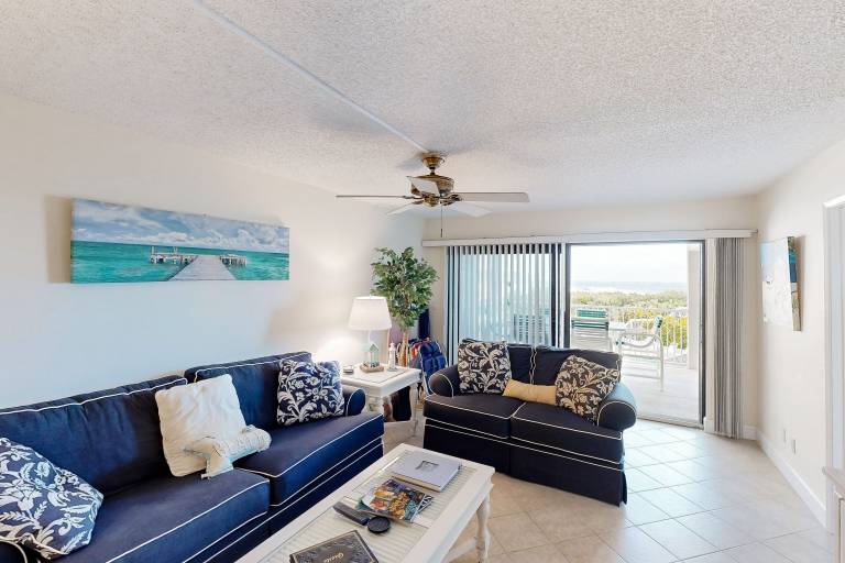 Condo Stuart