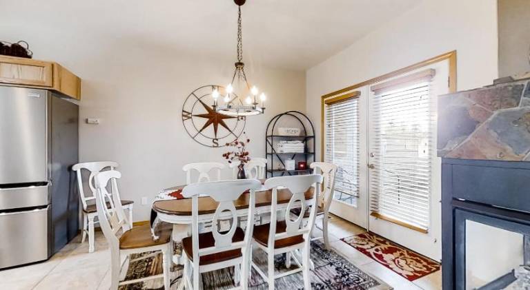 House with hot tub | Pet-friendly — photo 3
