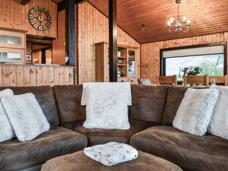 Family-friendly nice cottage with yard | River view | Dogs allowed — photo 5