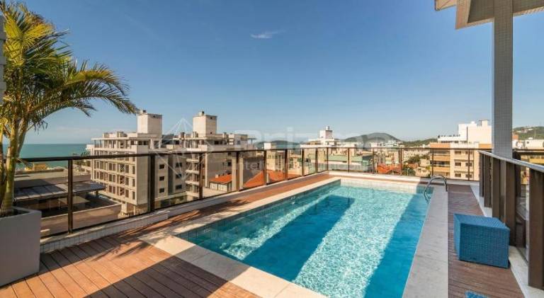 Apartment with pool in Bombinhas