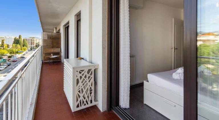 Fully equipped rental apartment with patio | Beach nearby | Good for workation | Pets allowed — photo 3