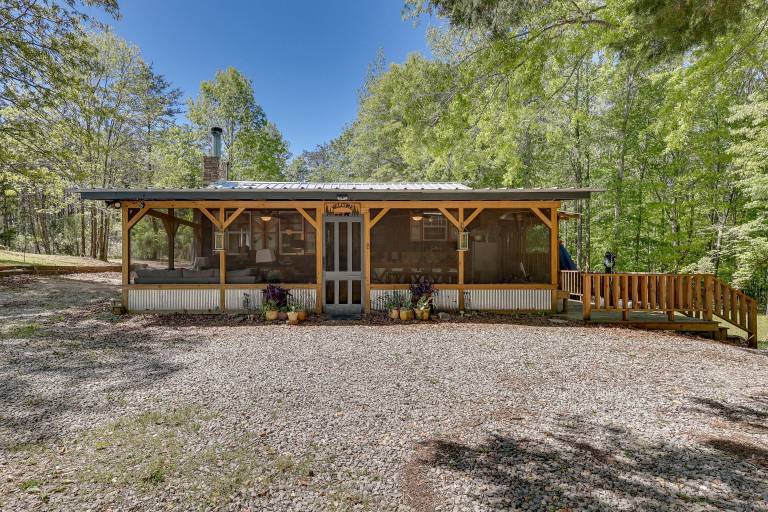 Pet-Friendly Haleyville Cabin Rental w/ Kayaks! — photo 2