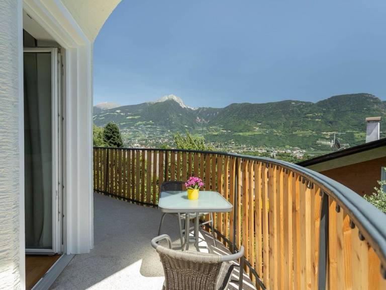 Ferienwohnung in Marling für max. 6 Personen Ferienwohnung in Marling für max. 6 Personen