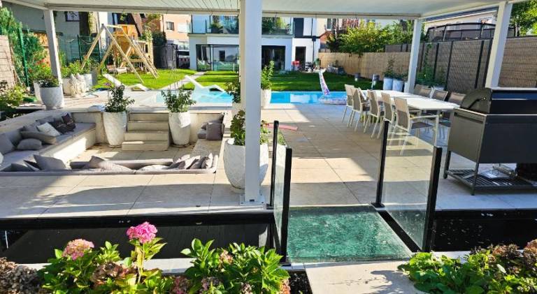 Holiday apartment with pool — photo 4