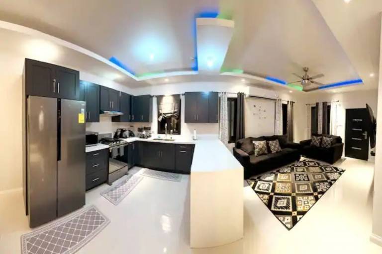 House Ocho Rios