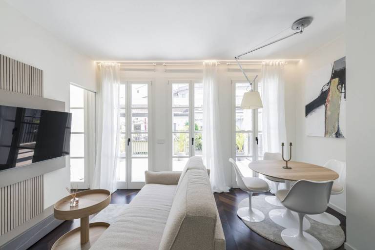Lovely holiday apartment with terrace & sauna | Close to Milan Cathedral | Suitable for remote work | Dogs allowed — photo 3