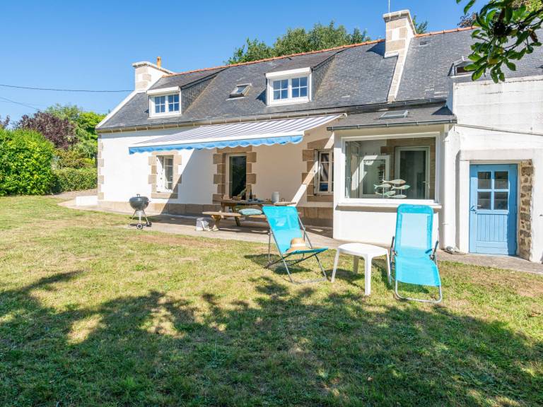 Fully equipped house with terrace, barbecue & yard | Pets allowed — photo 2