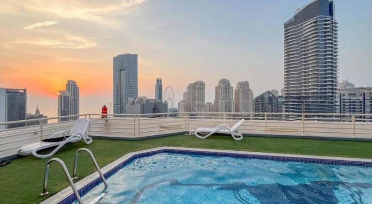 Rental apartment with patio & private pool — photo 3