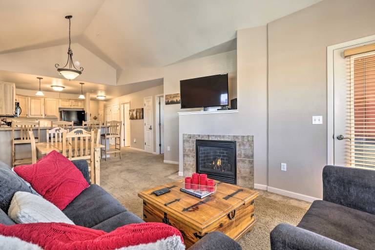 Spacious Fraser Condo  6 Mi to Winter Park! — photo 5