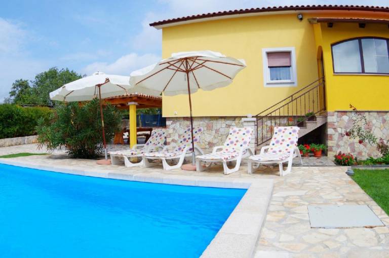 Ferienhaus in Juršići für max. 8 Personen Ferienhaus in Juršići für max. 8 Personen