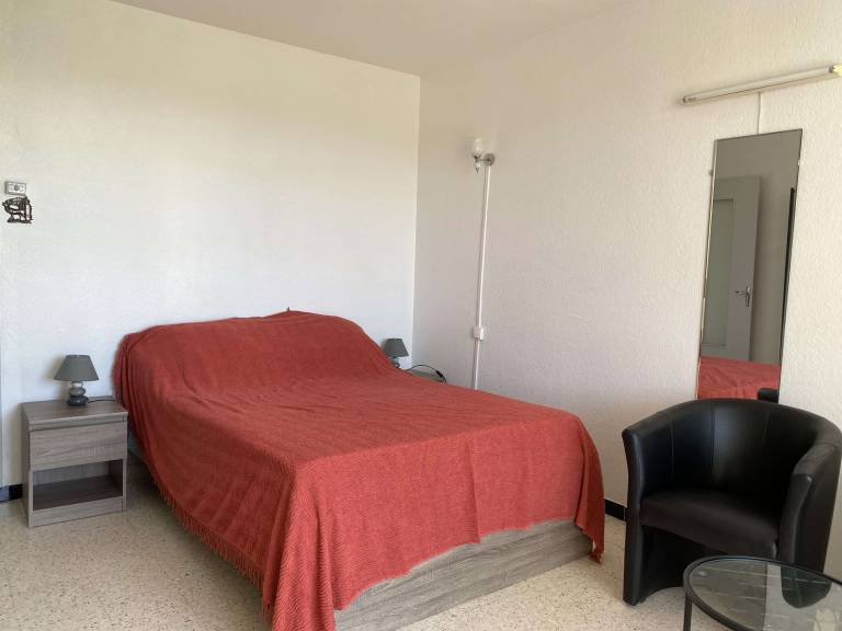 Studio with private parking in Balaruc-les-Bains, near stadium — photo 4