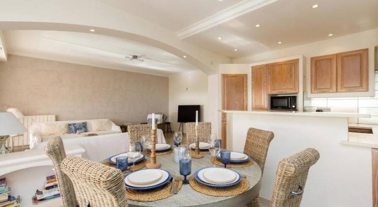 Upstays Sea View Terrace 83m Apartment — photo 2