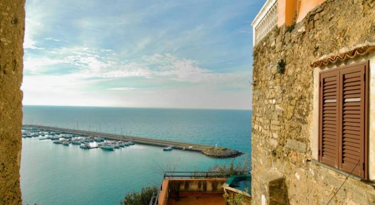Holiday apartment with 1 room for 4 persons in Agropoli