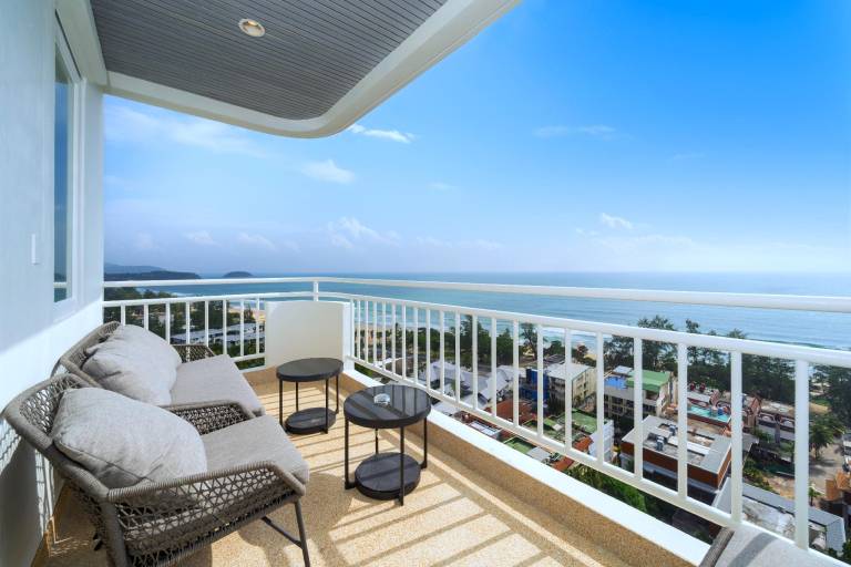 Apartment Karon Beach