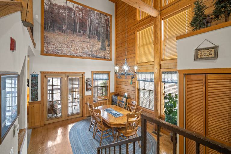 Cabin Hollister