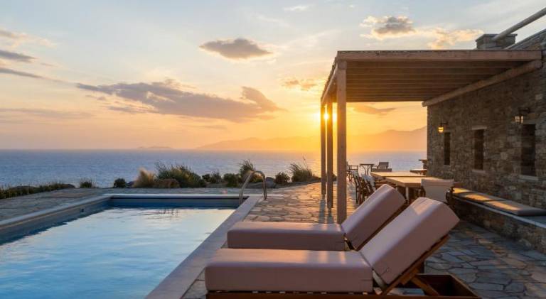 Villa with patio, garden & private pool in Andros