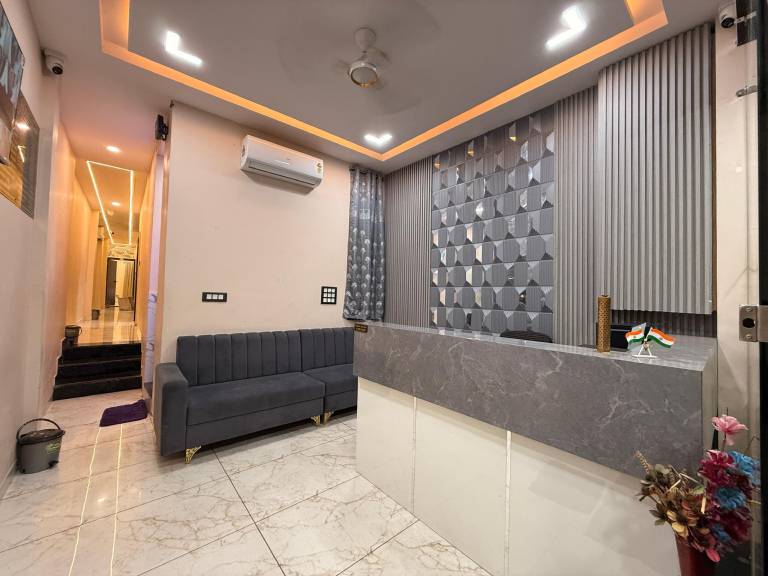 Hotel Roshan in Indore