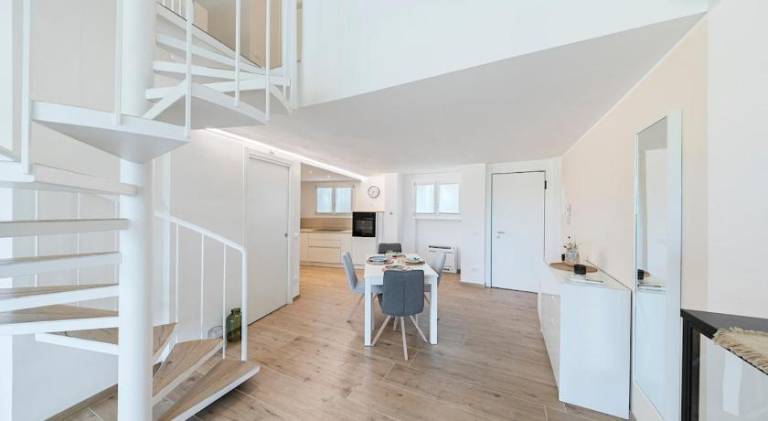 Apartment with pool — photo 4