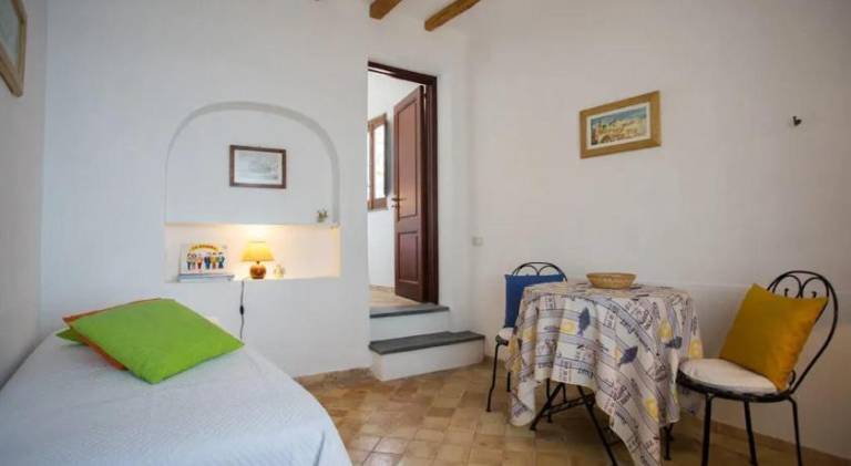 Holiday apartment with 2 rooms for 5 persons — photo 2