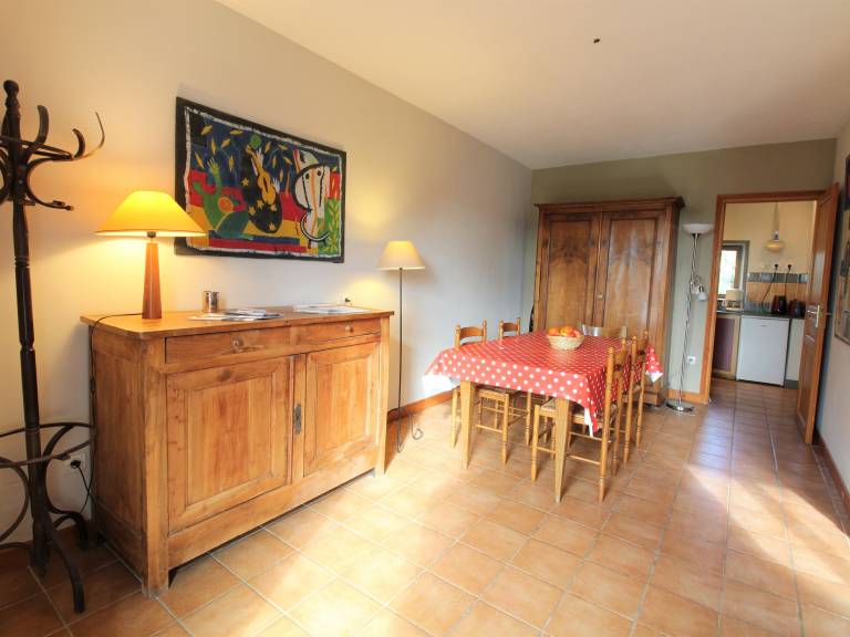 Charming cottage with yard & BBQ | Pet-friendly — photo 2
